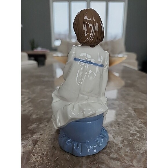 Enrique Nadal Porcelein Figurine, Girl Sitting Rose, The Last Firing, Signed... - Picture 3 of 5